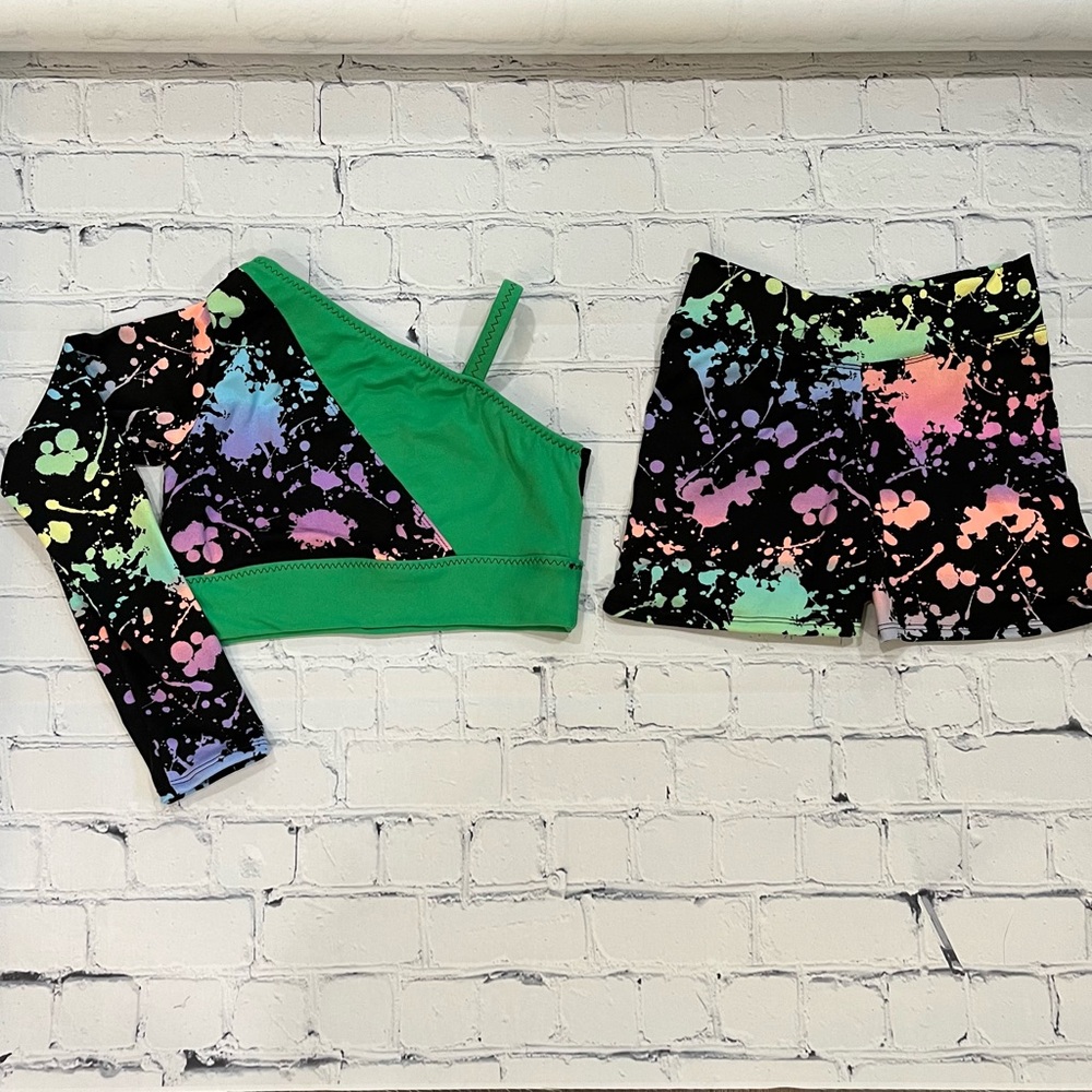 Wild arrows apparel set, child size 7, brand new with tags